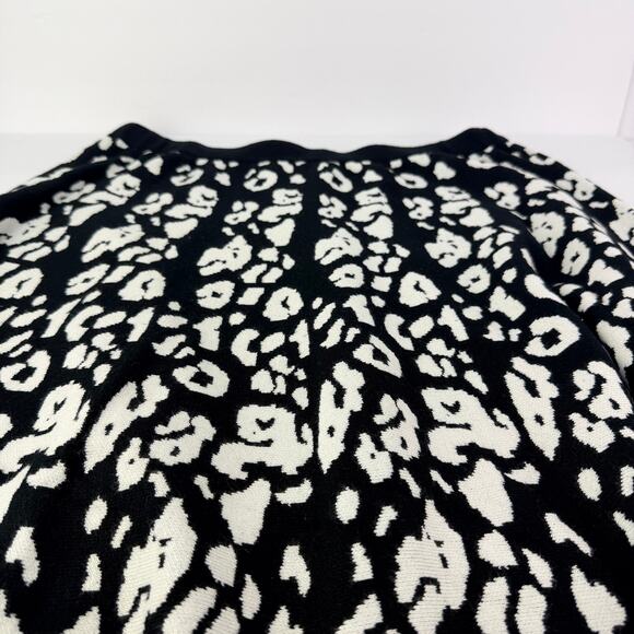 NEW Philosophy Black White Abstract Floral Knit Elastic Waist Sweater Skirt L - Picture 4 of 10